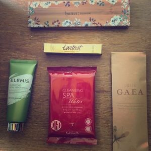 Makeup and skin care bundle